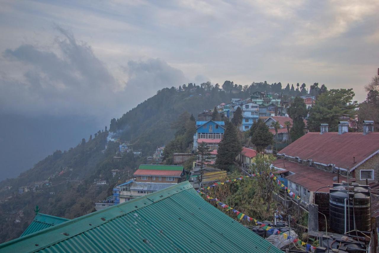 Stayapart - Potala Residency, Darjeeling 3*