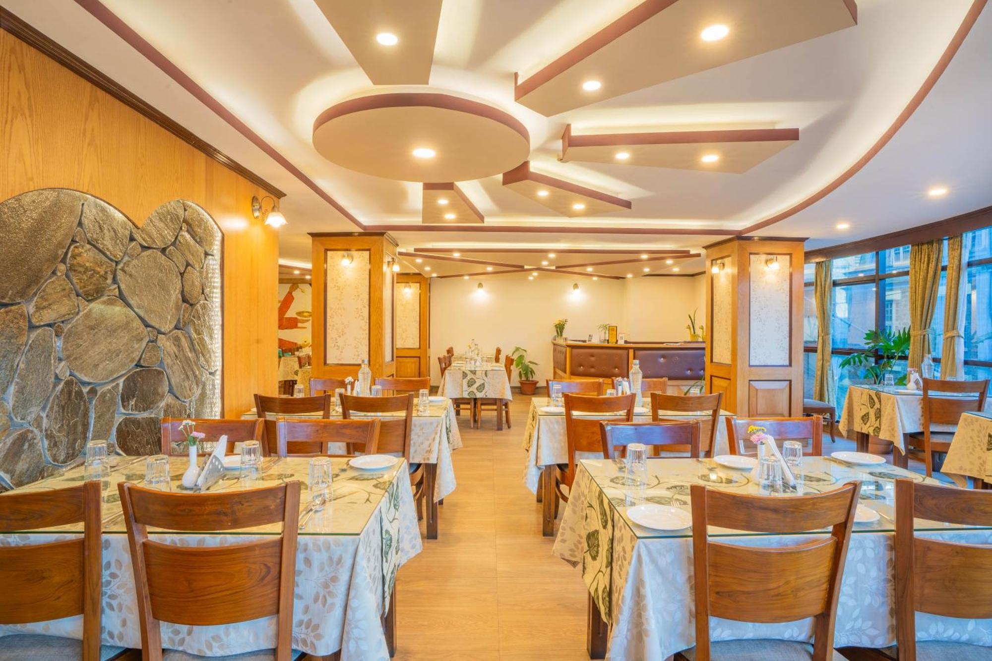 Jai Hotel 3*