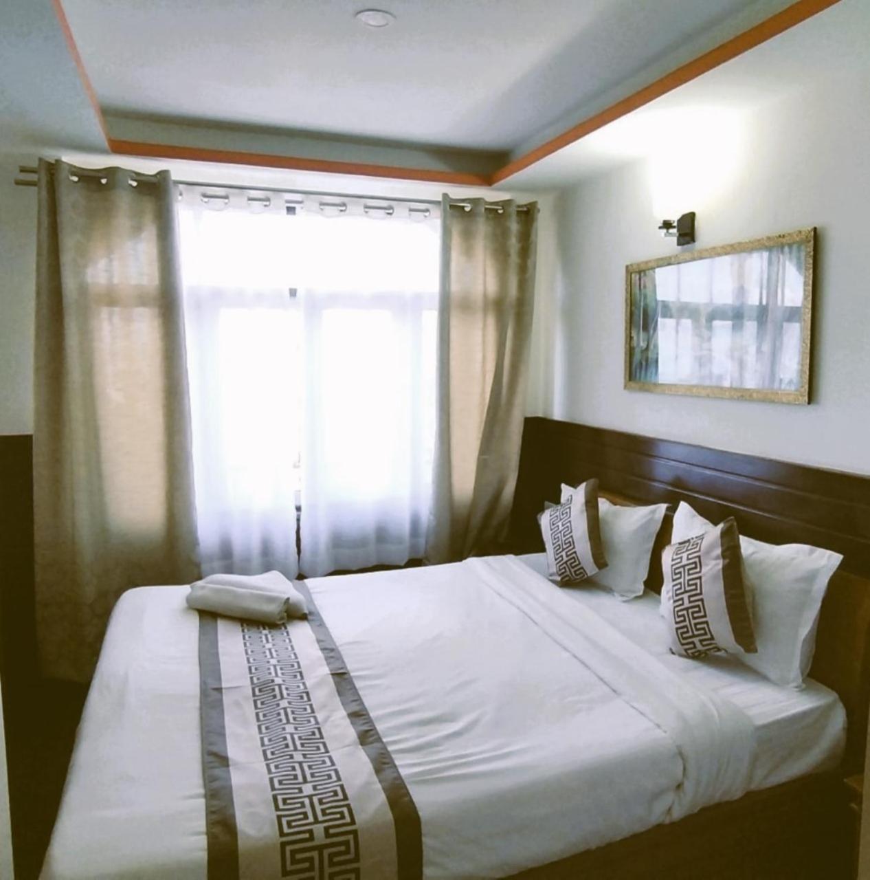 Kasturi Palace & Restaurant Darjeeling Motel 3*