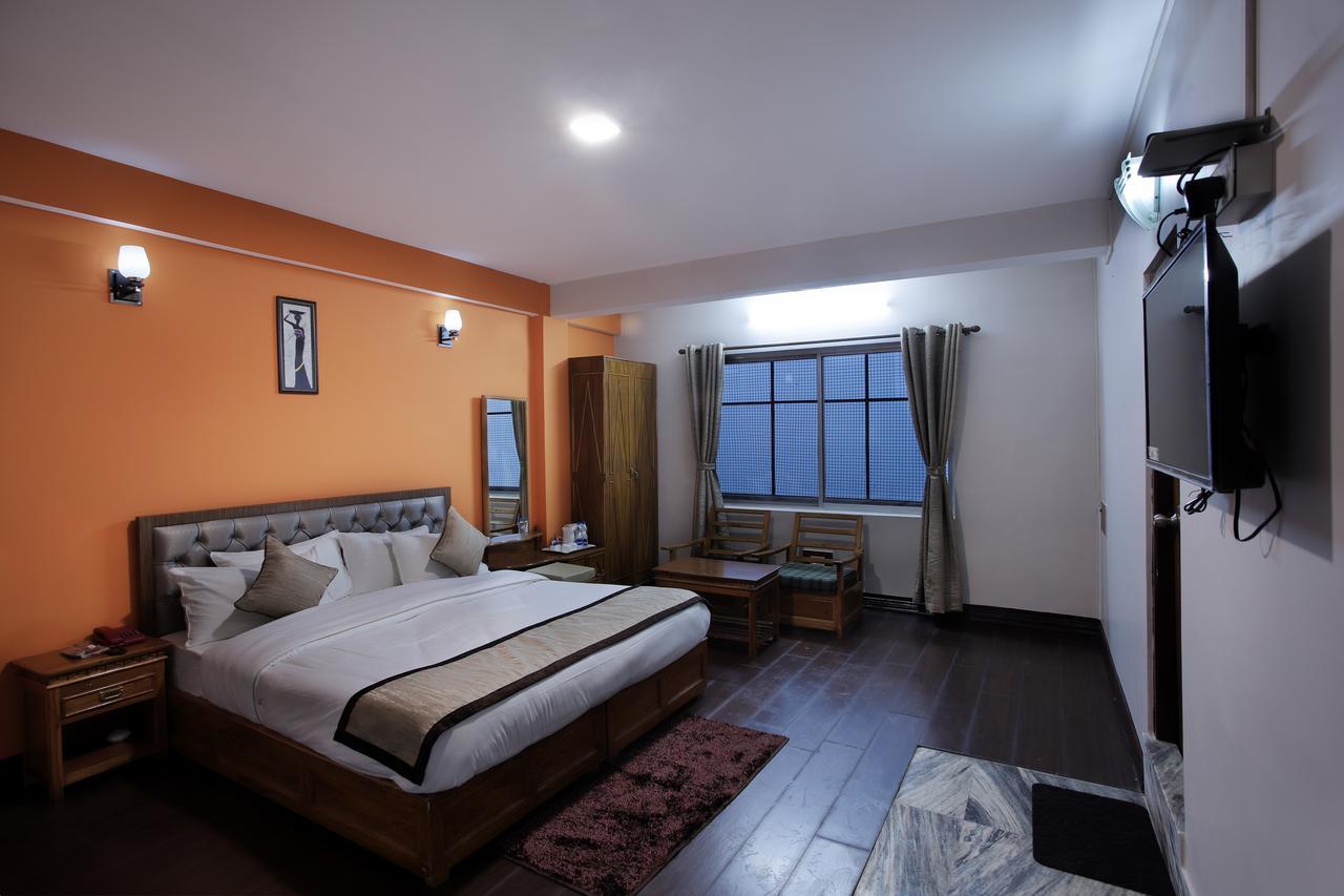 Kasturi Palace & Restaurant Darjeeling 3*