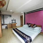 Amarjeet Hotel
