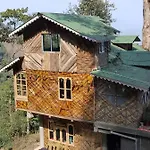 Puttabong Khim Homestay