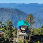The Oak Retreat Lamahatta