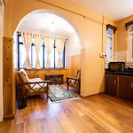 Augusta Villa