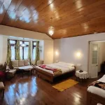 Ivanhoe Hotel