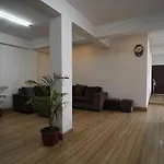 Collection O Kerria Retreat