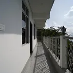 Collection O Kerria Retreat
