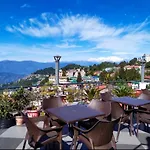 Hill\'S Bangali Saheb Darjeeling