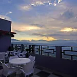 Hotel Hill Queen Near Sherpa Gumba Darjeeling Mall 5 Min Couple Friendly