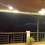 Pinewood Homestay Dali