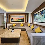 Yashshree Sanderling Mall Road