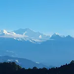 Veronica Alpina Mountain View Home