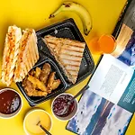 Muscatel Bhumsang - 200 Mts From Mall Road