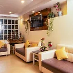 Hotel Raj Ville - Darjeeling Hotel Near Mall Road