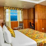 Summit Oakden Resort & Spa Mall Road