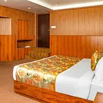 Summit Oakden Resort & Spa Mall Road