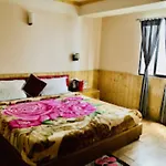 Hotel Mahayana