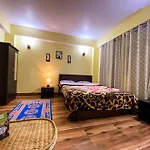 Syangden Villa, Nagbeli Bnb