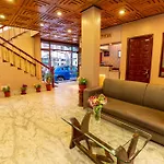 Muscatel Fairmont - 100 Mts From Mall Road