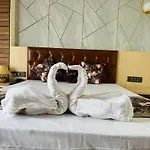 Hotel Broadway Boutique Mall Road Darjeeling - A Luxury Collection - Best Seller