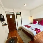 Hotel H-H Orchid ! Darjeeling Hotel-At-Prime-Location Spacious-Room With-Wi-Fi-Availability, Near-Mall-Road