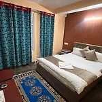 Hotel Hill Top