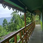 Homestay Pine Cottage