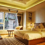 Wonder Woods Boutique Hotel