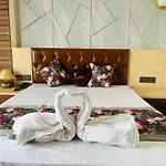 Grg Luxury Broadway Boutique Hotel-At-Prime-Location Mall Road Darjelling Near Mahakaal Temple