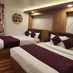 Luxury Stay At Hotel Broadway Boutique Mall Road Chowrasta Near Mahakal Temple
