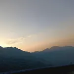Hotel Himalayan Queen , Darjeeling