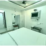 Luxuary Hotel Stay H-Stay Near Mall Road-Family Hotel- Free Wifi- Restaurant And Parking Facilities - A Top Rated Hotel