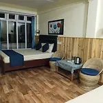 Hotel Himalayan Queen