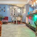 Dawn Home Stay