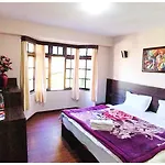 Hotel Premium Olive Branch Near Chowrasta Tourist Attraction