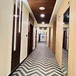 Hotel Broadway Boutique Mall Road Darjeeling - A Premium Luxury Room With Valley View