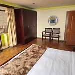 Royal Vista - Guest House