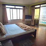 Royal Vista - Guest House