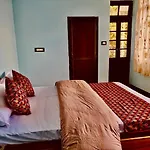 Forest Lodge - 80 Mts From Mall Road