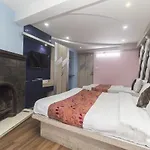 Oyo 3303 Hotel Broadway Annexe
