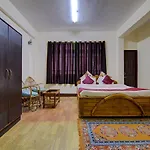 Oyo 13844 Akd Hotel