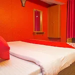 Oyo 3875 Hotel Everest Glory