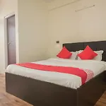 Oyo 18536 Batasia Guest House