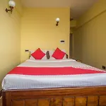 Oyo 19940 Roma Holiday Inn