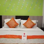 Oyo 8241 Hotel Green Park