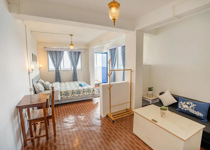 Monratino The Snow Roost- 10 Mins Walking Distance From Mall Road- Attached Balcony With Kanchenjunga Mountain View-Kitchen Available