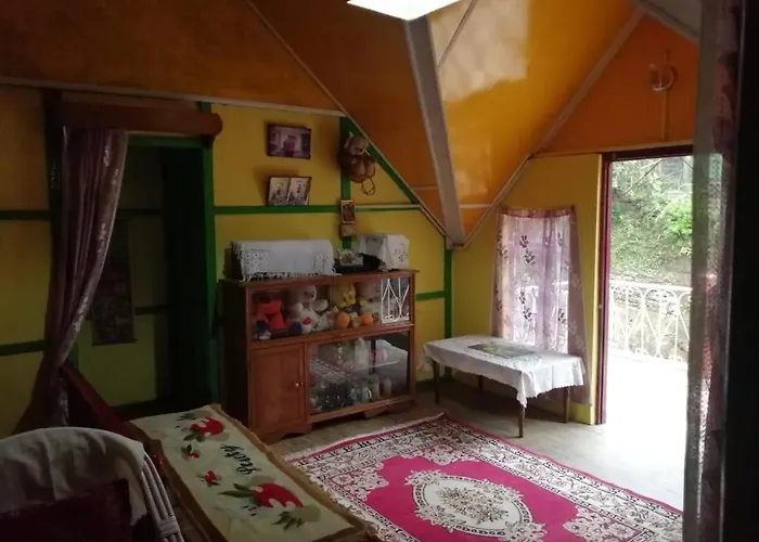 Deepa Homestay