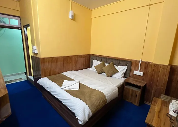 Hotel Hill Top