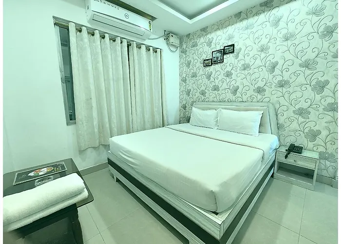 Luxuary Hotel Stay H-Stay Near Mall Road-Family Hotel- Free Wifi- Restaurant And Parking Facilities - A Top Rated Hotel