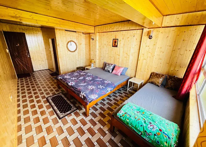 Lizahill Villa Homestay, Darjeeling, Free Parking,Wifi
